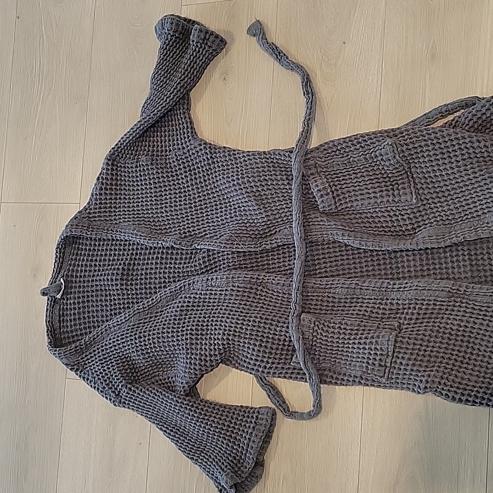 Bathen Robe - Picture 2 of 4